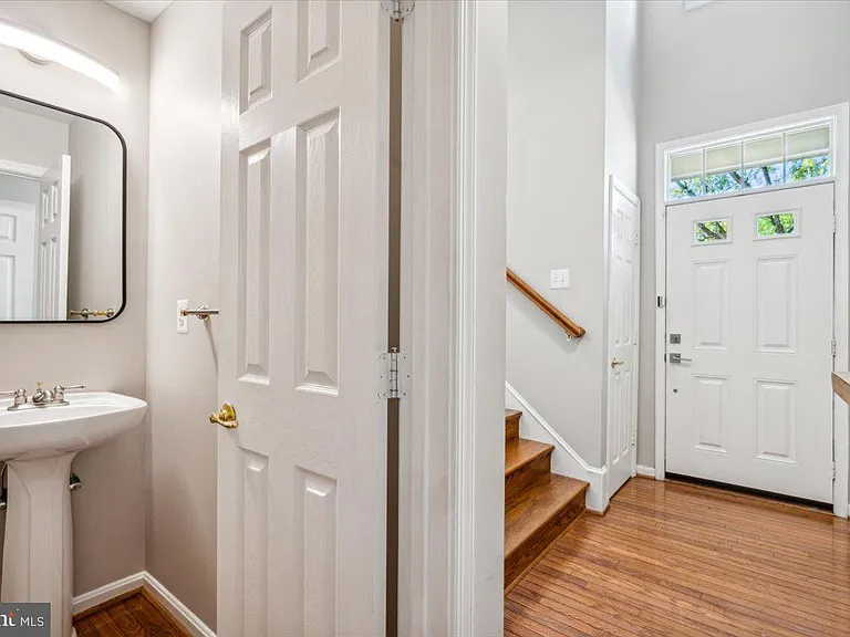 2442 Rippling Brook Rd — Photo 4