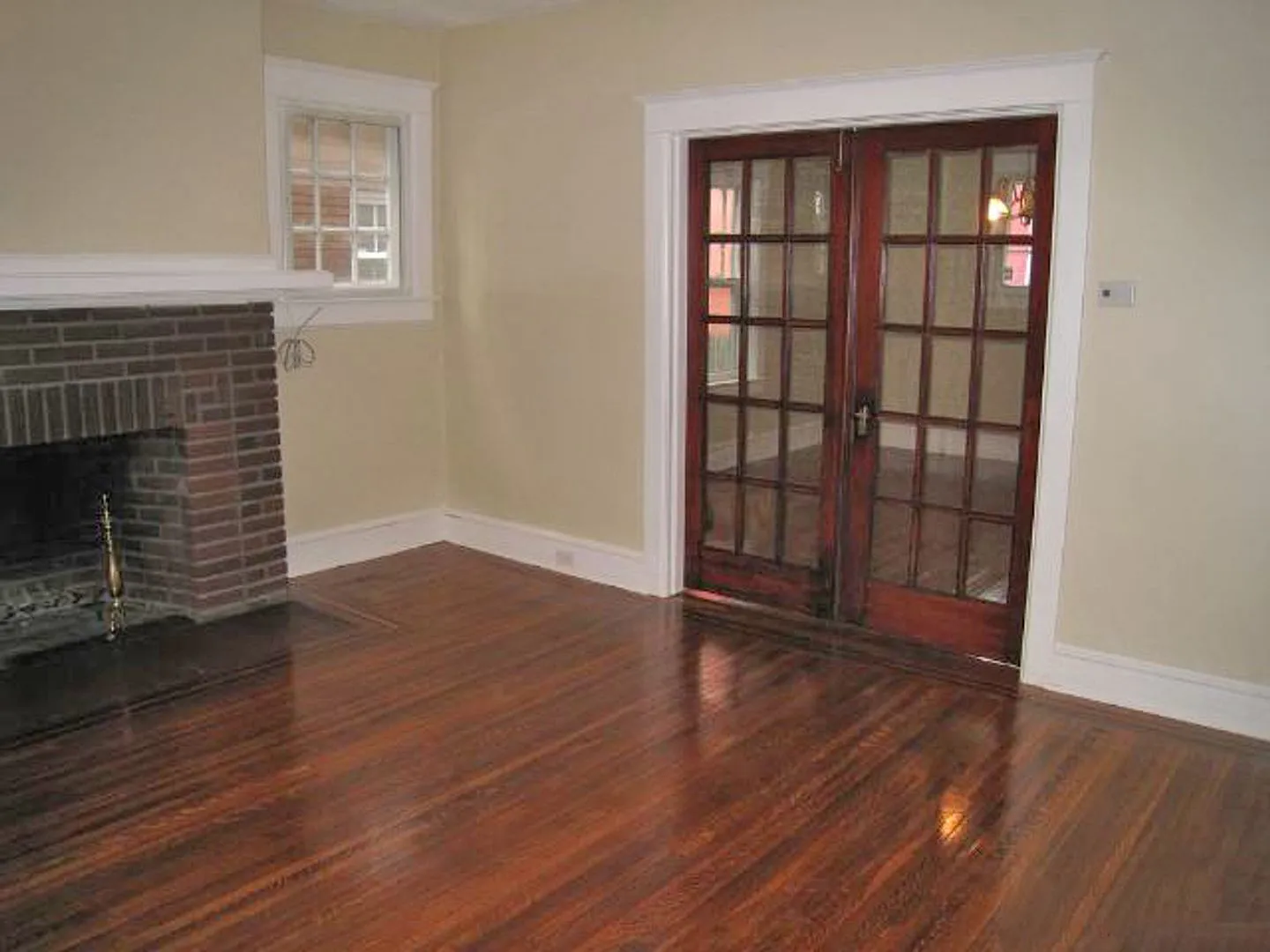3 BR Home with Natural Light, Covered Porches & Bonus Sunroom — Photo 3