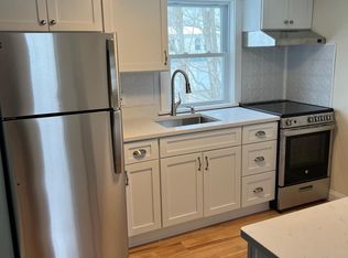 13 Pressey Ct APT 5, New London, NH 03257