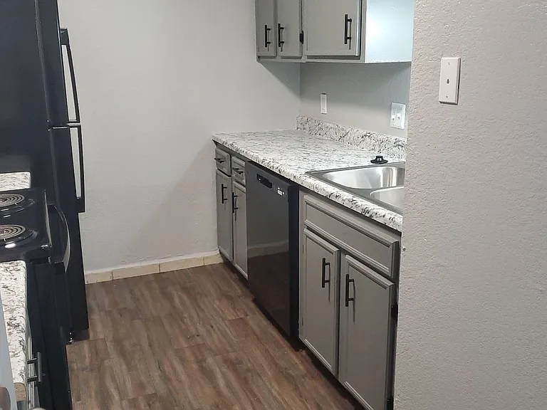 Cimarron Apartments — Photo 78