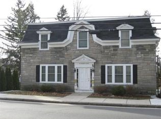 237 Nesmith St APT 2L, Lowell, MA 01852