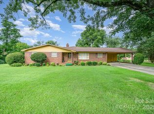 812 Clinton Ave, Lancaster, SC 29720