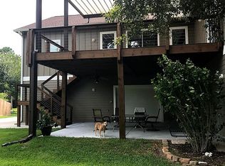 504 Pilgrim Ln, Friendswood, TX 77546