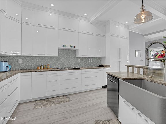 5th image of 6831 Main Street Unit 314