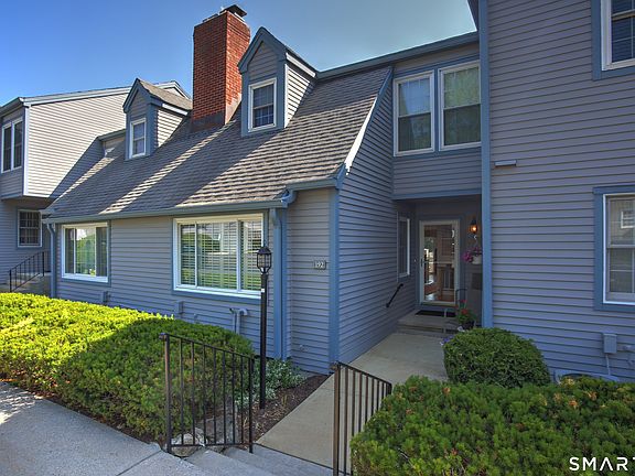 3rd image of 192 Glengarry Road #192