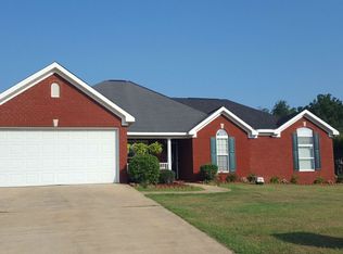 1381 Jamestown Cir, Moundville, AL 35474