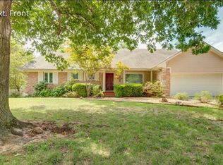 914 W C St, Jenks, OK 74037
