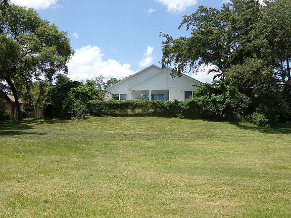5th image of 2115 Van Orman Dr
