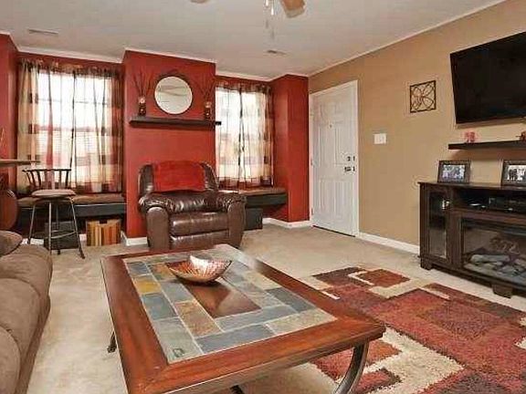 2nd image of 4405 Driftwood Dr