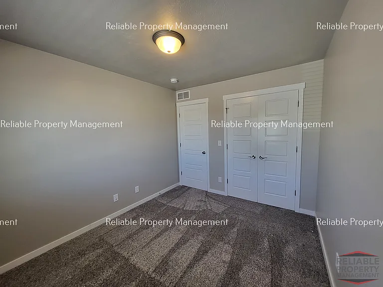 2015 Lawrence Ln #201 — Photo 10