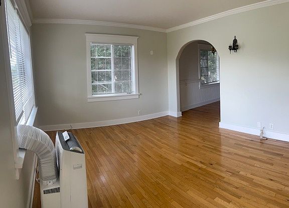 5th image of 613 W Avenue 28 APT 6