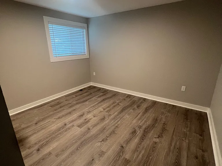 1525 Cliff St — Photo 8