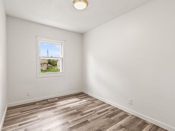 5th image of 7209 S 78th St