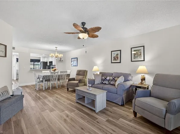 4973 Pepper CIR #F105, NAPLES, FL 34113