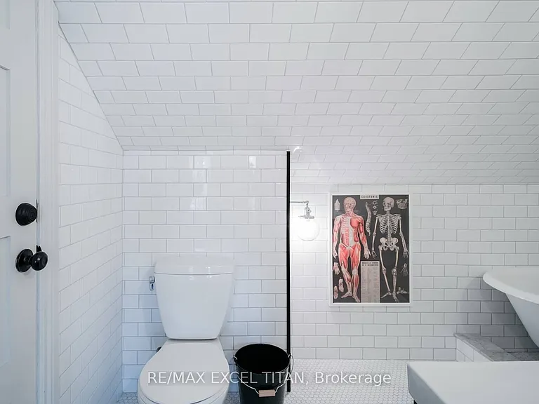 80 Willcocks St — Photo 6