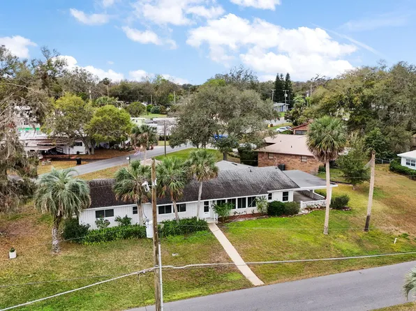 803 N Shore Dr, Leesburg, FL 34748