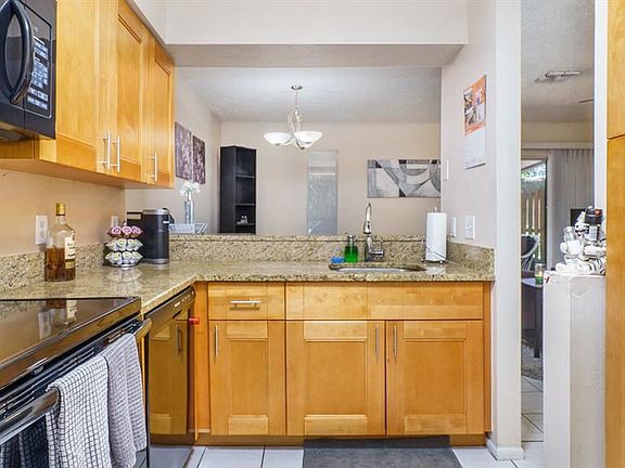 5th image of 9432 Forest Hills Cir