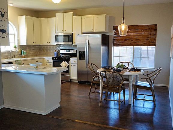 3rd image of 875 San Juan Dr
