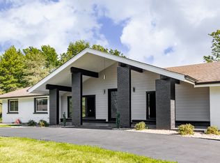 82 Meadowbrook Country Club Est, Ballwin, MO 63011