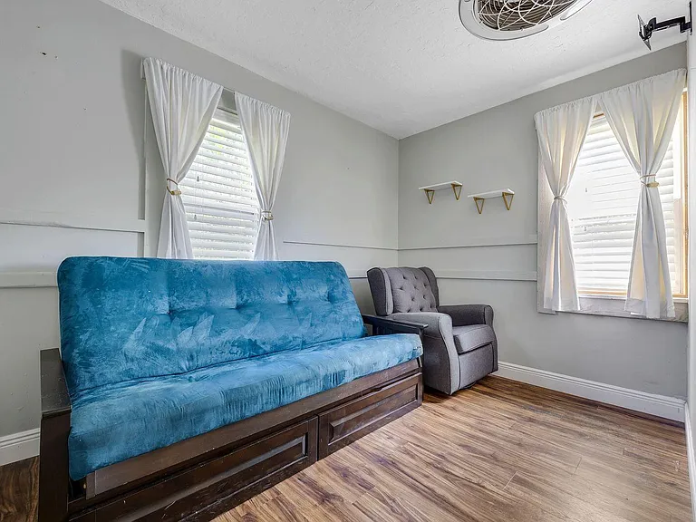 1425 E Crisafulli Rd — Photo 10