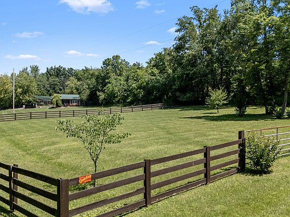5th image of 3471 Honey Run Rd