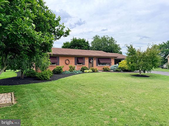 2nd image of 11917 Comanche Dr