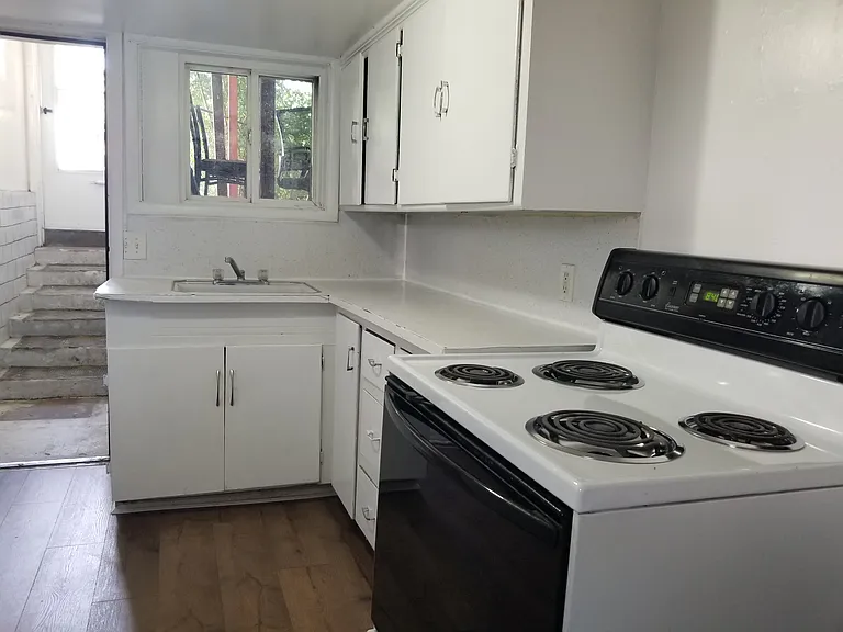 2 bed, 1.0 bath, $1,000 — Photo 5