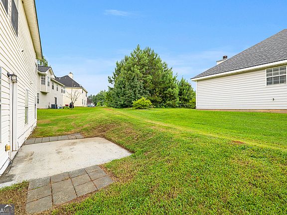 3rd image of 6559 Lancelot Ct