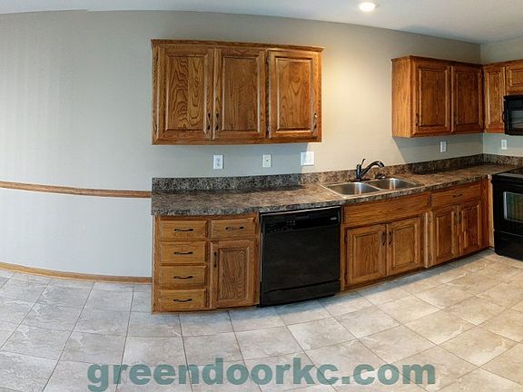 4th image of 7708 W 149th St