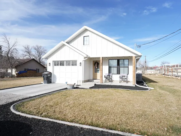 35 E 500 S, Mount Pleasant, UT 84647
