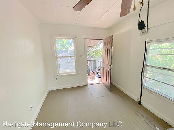 3rd image of 2416 Sanborn St
