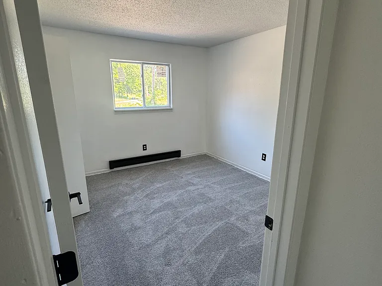 4837 W Bancroft St — Photo 50