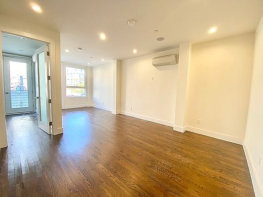 2nd image of 1185 Gates Ave #2B