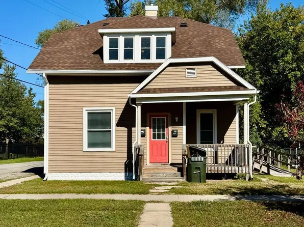 1264 5th St, Muskegon, MI 49441
