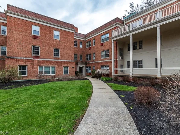 15825 Van Aken Blvd APT 304W, Shaker Heights, OH 44120