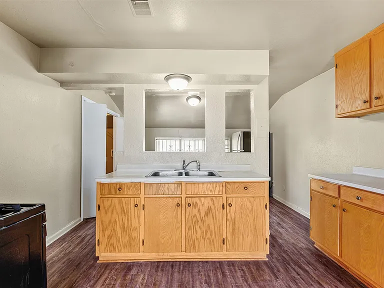 5503 S Acres Dr — Photo 12