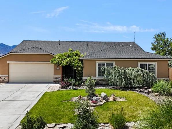 123 Hood Dr, Dayton, NV 89403