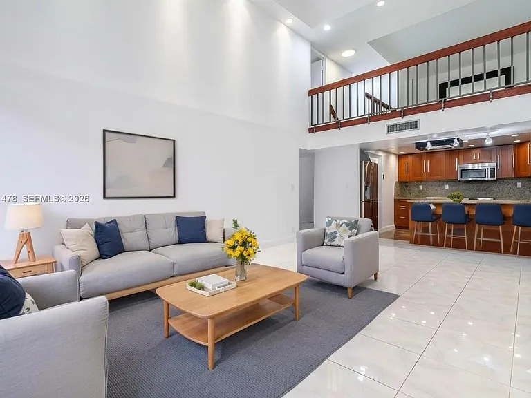 20347 W Country Club Dr #Townhouse 15 — Photo 5