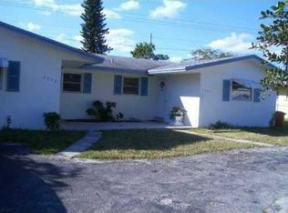 2825 NE 2nd Ave, Boca Raton, FL 33431