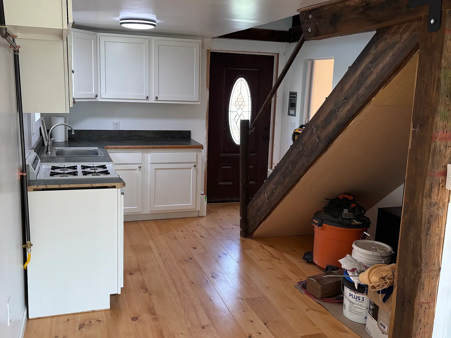1 bed, 850 sqft, $1,200 — Photo 3