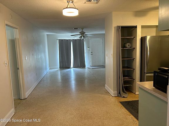 3rd image of 858 Bianca Dr NE