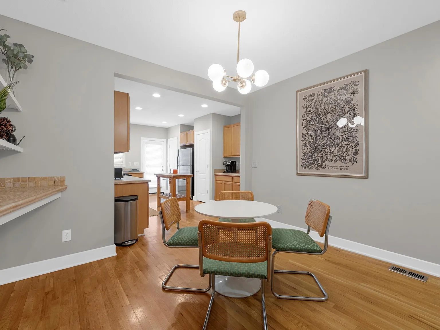 1103 Mount Pleasant Ave — Photo 3