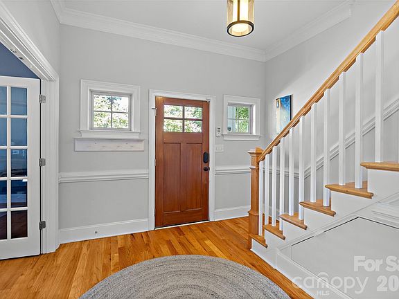4th image of 3404 Holt St