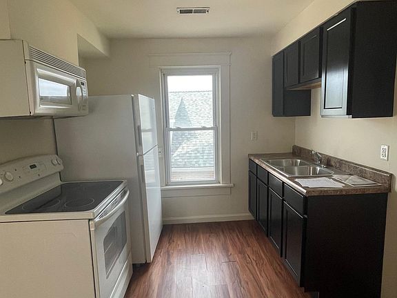 2nd image of 308 High St