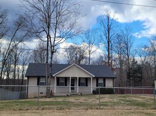 3083 Bowker Rd, Charlotte, TN 37036