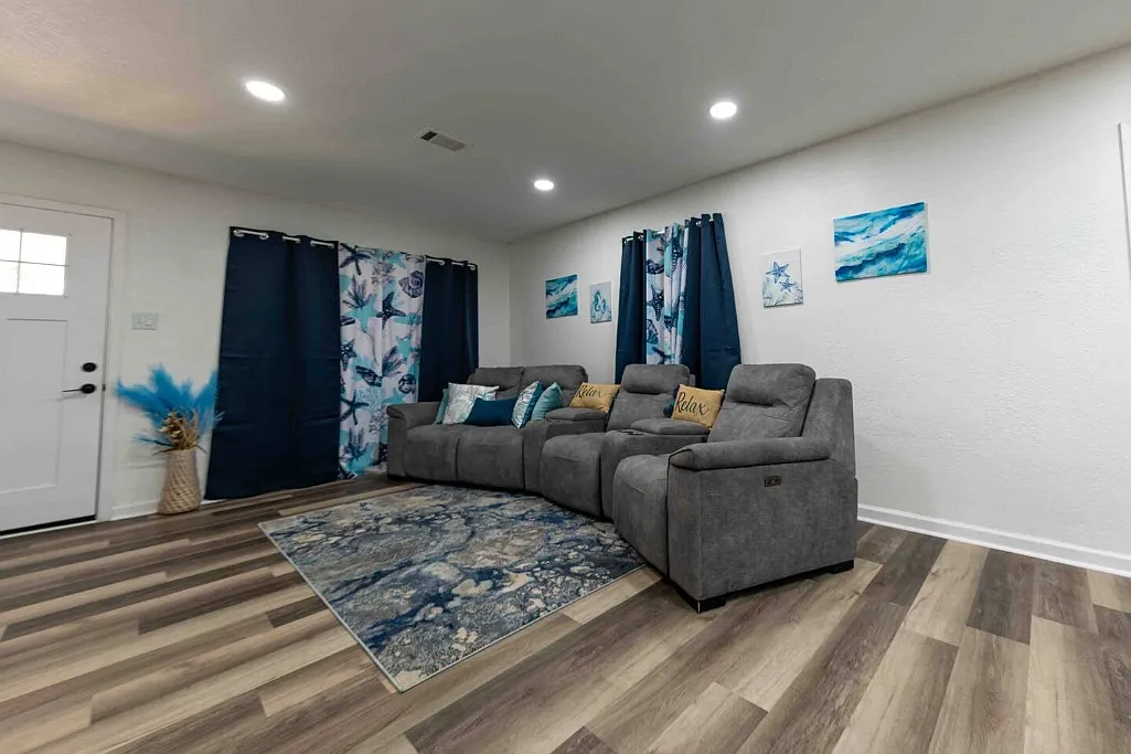 4 bed, 1797 sqft, $2,100 — Photo 1