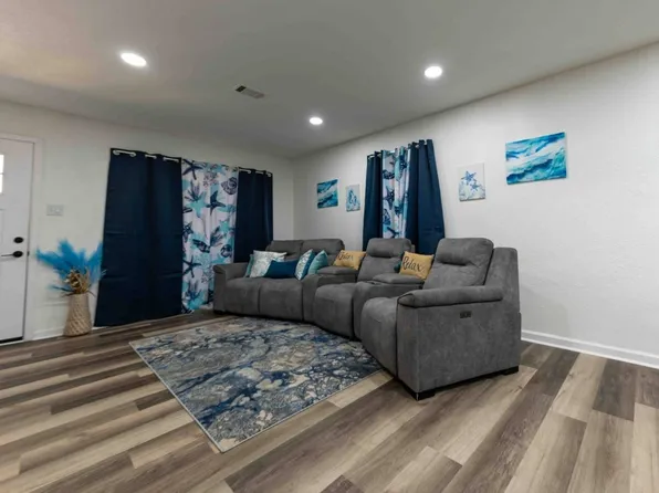 496 Gay Ave, Gulfport, MS 39507