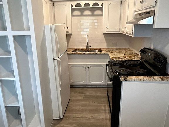 4th image of 3016 S Lee Ave