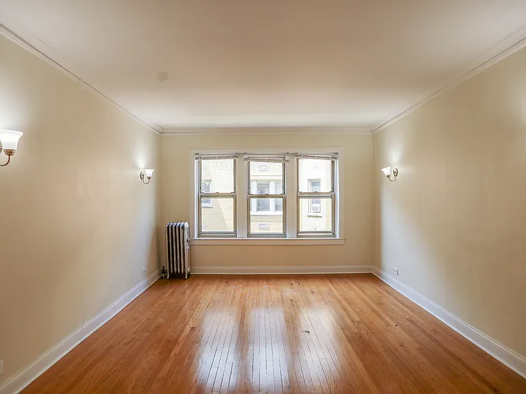 1631 W Lunt Ave #2A — Photo 6