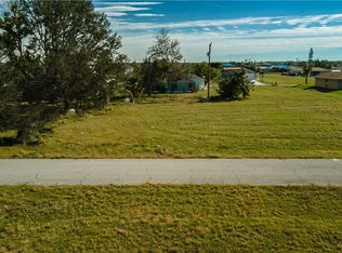 2035 NE 9th Ave, Cape Coral, FL 33909
